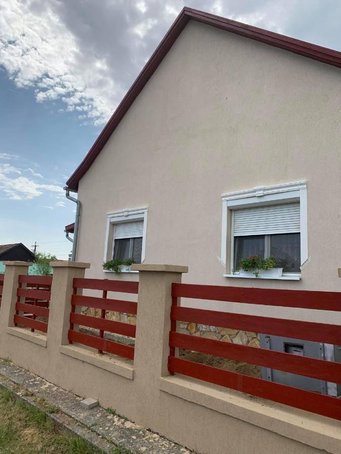 Ferienwohnung Magic Vendeghaz Abádszalók Exterior foto