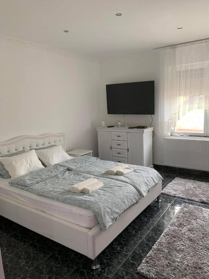 Ferienwohnung Magic Vendeghaz Abádszalók Exterior foto