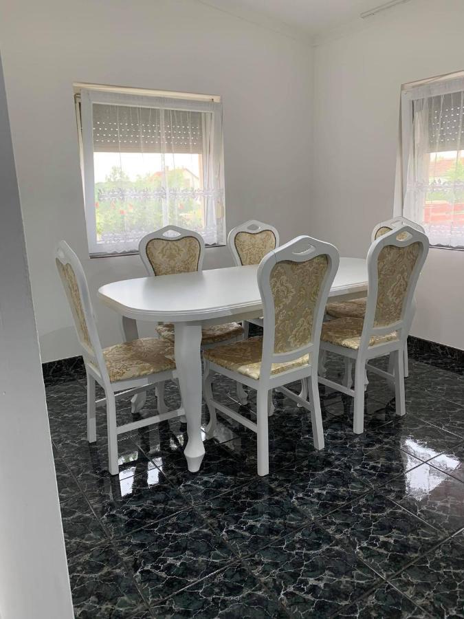 Ferienwohnung Magic Vendeghaz Abádszalók Exterior foto